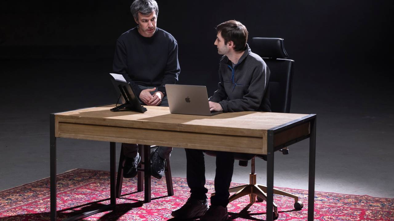 Nathan Fielder e convidado: técnicas peculiares de ensaio