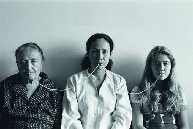 por-um-fio-anna-maria-maiolino