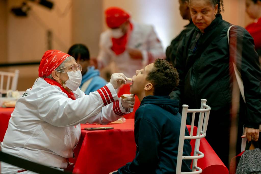 Turma do Bem seleciona jovens de 11 a 17 anos para tratamento dental gratuito