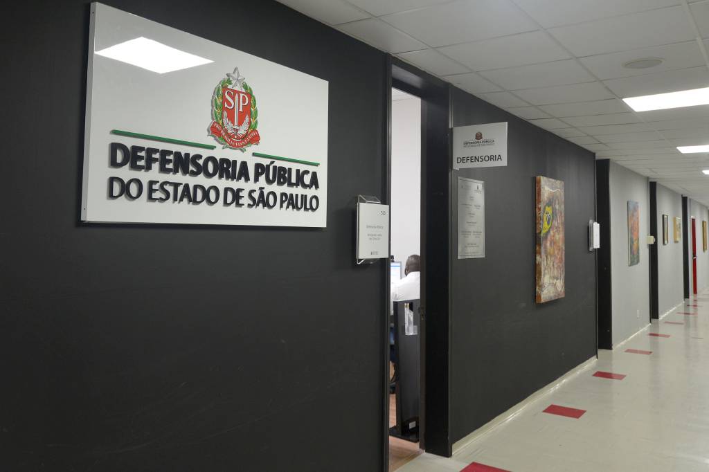 Defensoria de SP nega que jovem morto por PMs em 2024 portava arma