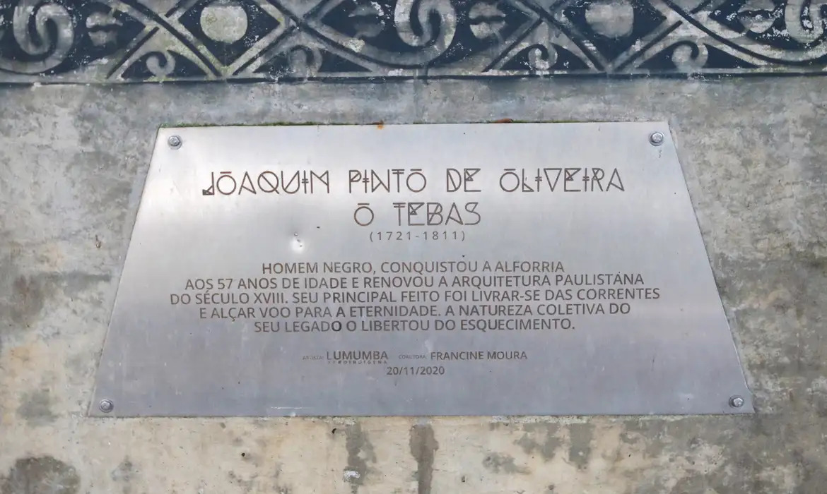 Homenagem da Prefeitura de São Paulo: o Edifício Misericórdia, no centro, foi rebatizado de Edifício Tebas