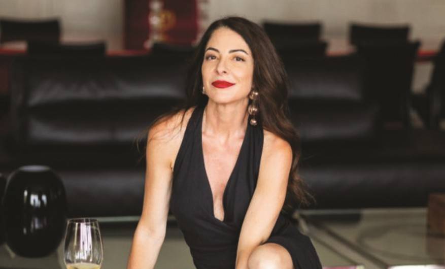 Ana Paula Padr&atilde;o, apresentadora