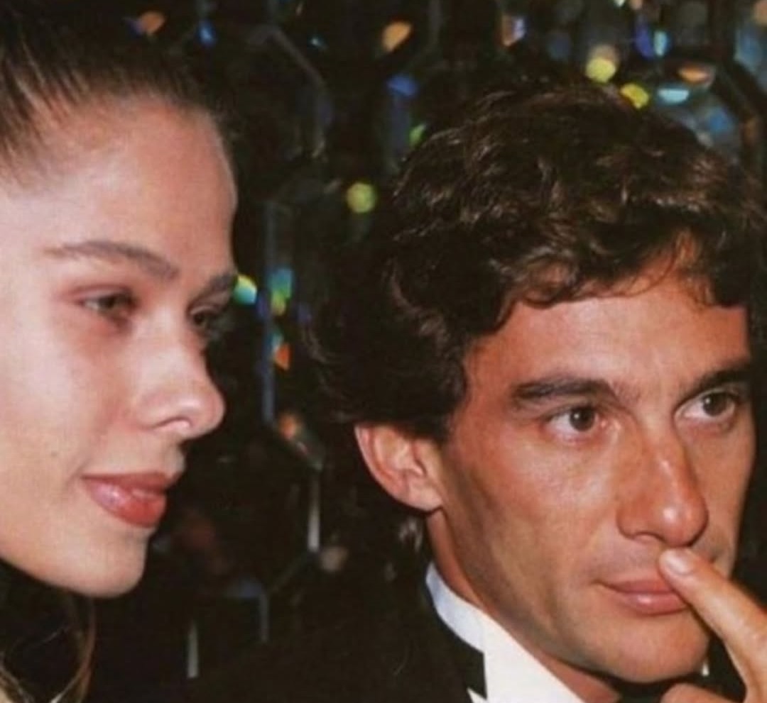 “Para sempre Ayrton”; Galisteu faz postagem nos 31 anos da morte de Senna