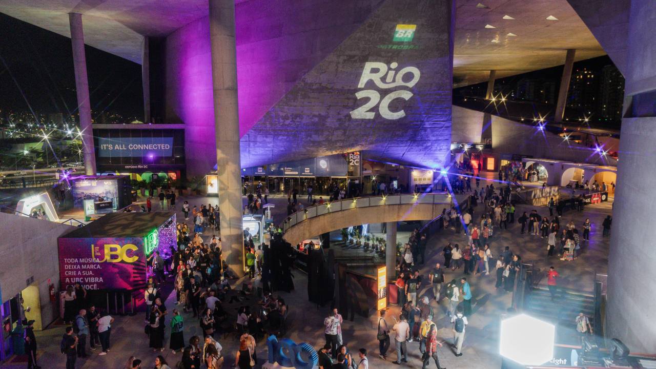 Movimento na Cidade das Artes durante a Rio2C