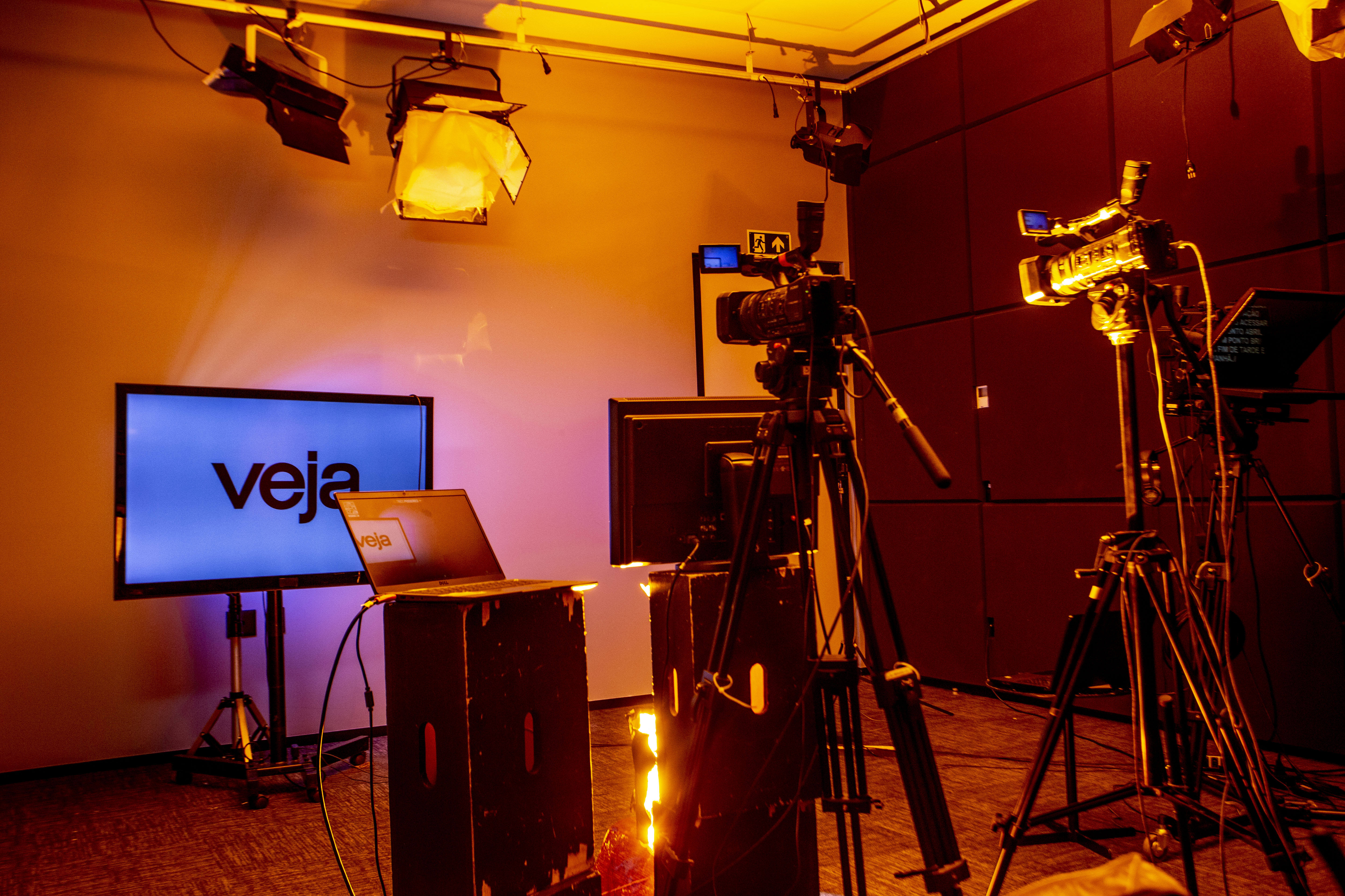 Editora Abril lança canal de TV gratuito Veja+ com programação original
