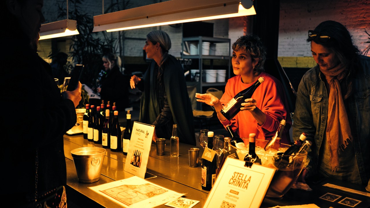 Feira de vinhos no Futuro Refeitório