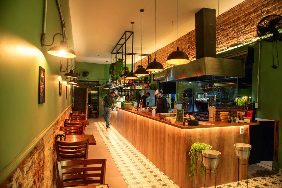 Esquina Aroeira: modesto, porém certeiro Esquina Aroeira: modesto, porém certeiro