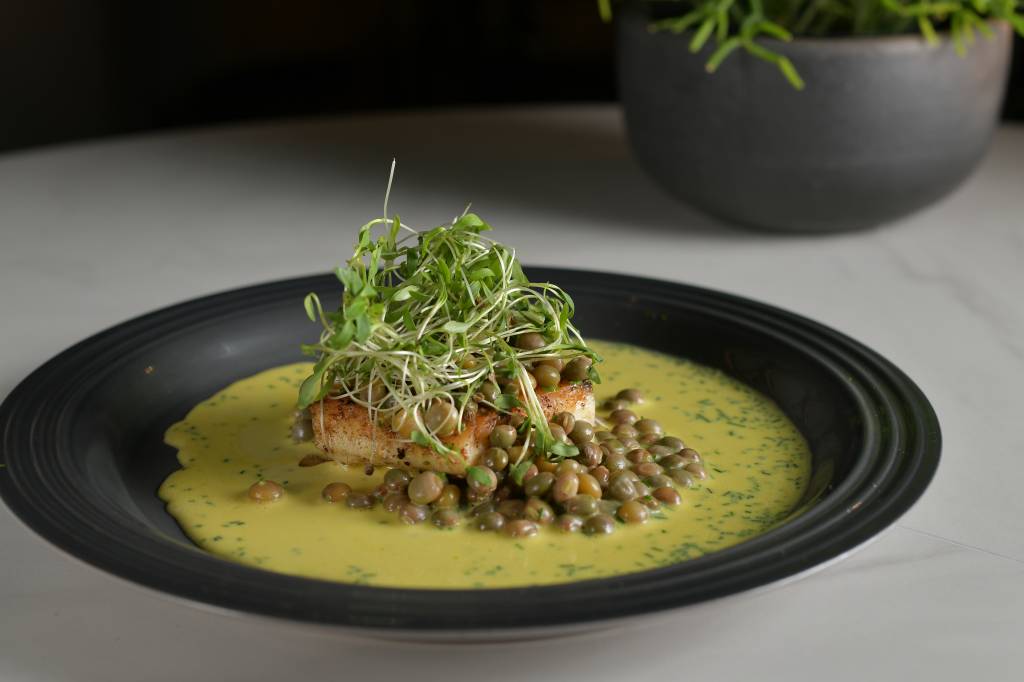 Manu Ferraz Receita Prato com peixe e caldo verde e feijão