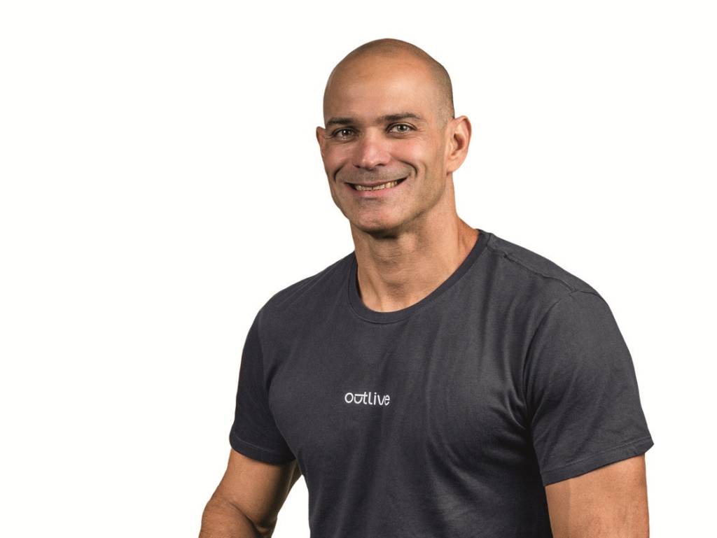 Após recorde mundial, nadador Nicholas Santos lança marca de nutrição