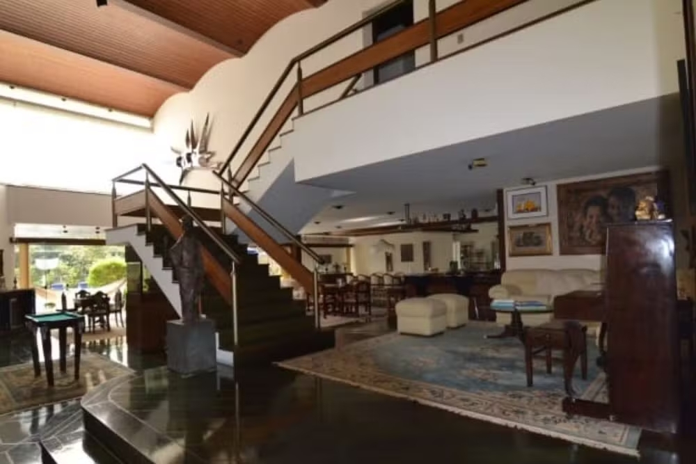 Vídeo de mansão de Pelé em estado de abandono volta a viralizar