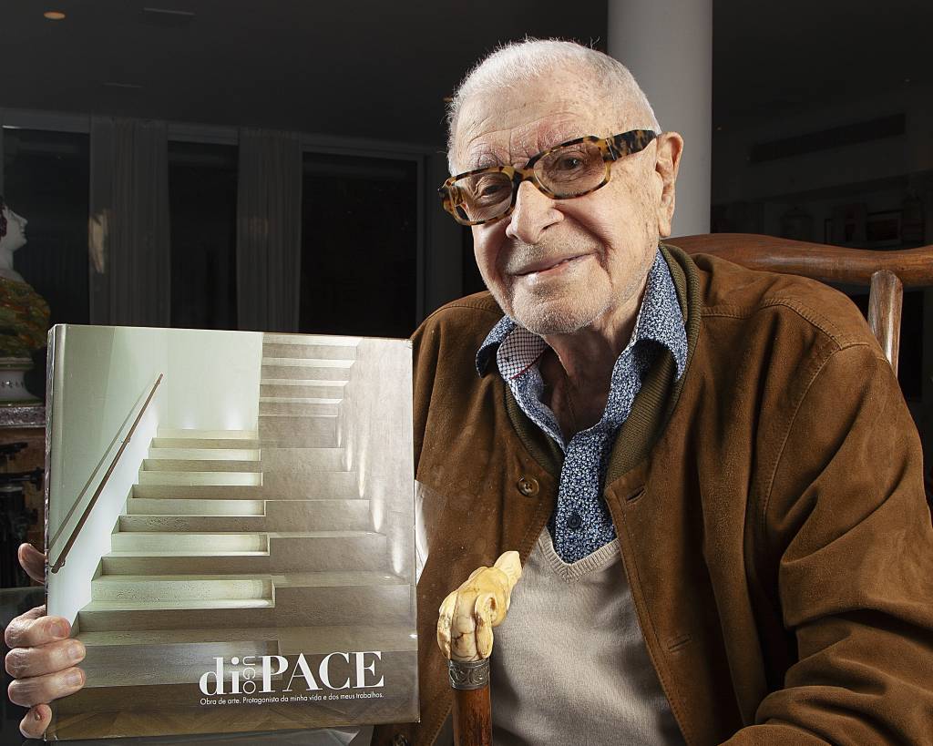 Aos 98 anos, Ugo di Pace lança livro que celebra sua carreira: “é como se tivesse 30”