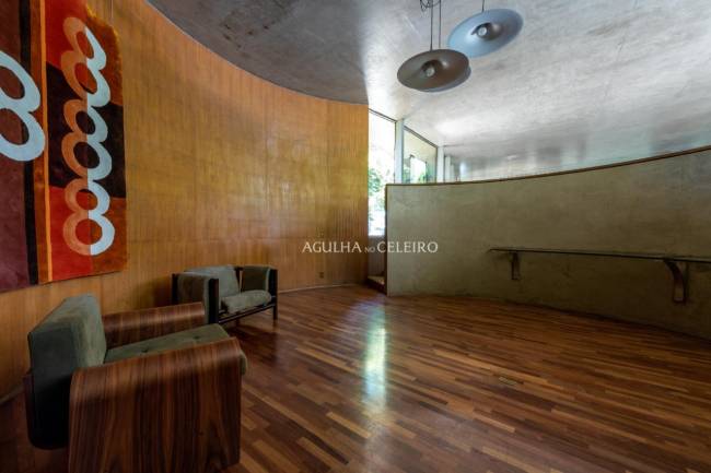 venda-alto-de-pinheiros-a-unica-residencia-de-oscar-niemeyer-em-sp-ca0144-311732892897 casa-niemeyer
