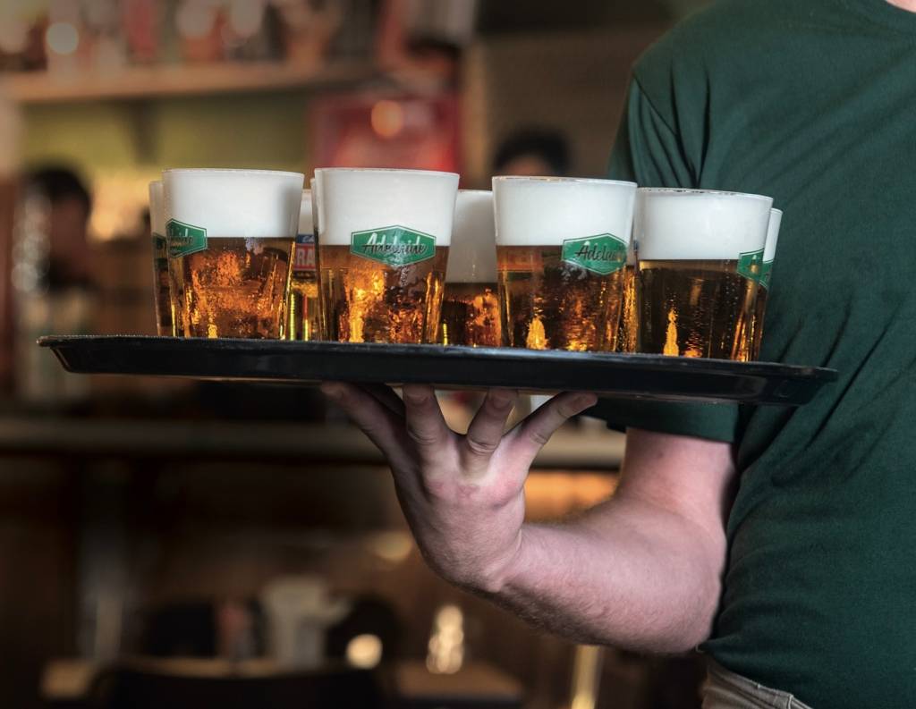 Bares para celebrar o Dia dos Pais: pratos especiais e bebidas grátis