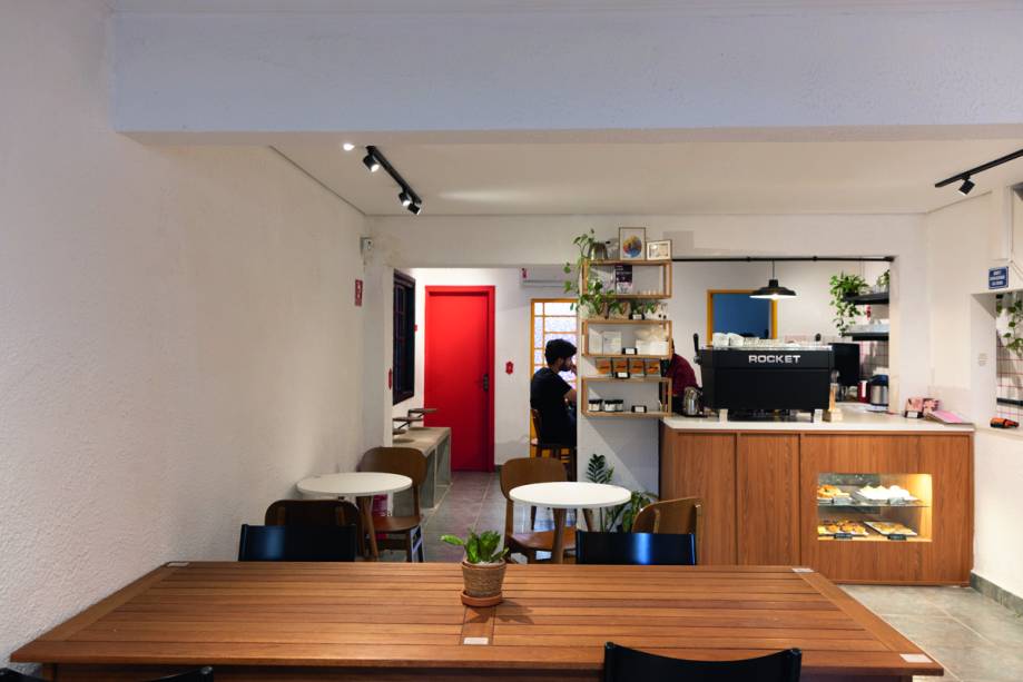 Joana Cafés: espaço da cafeteria em Pinheiros