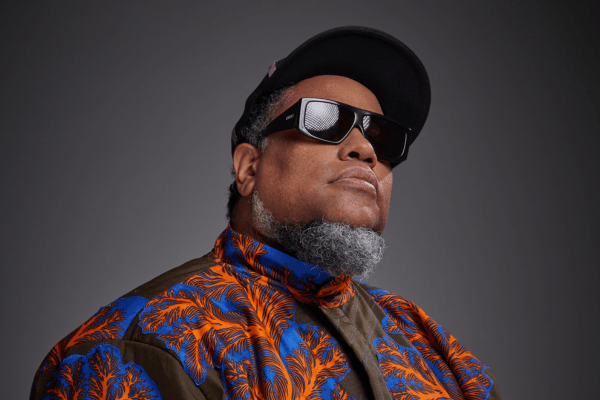 BNegão faz show do disco ‘Metamorfoses, Riddims e Afins’ em São Paulo