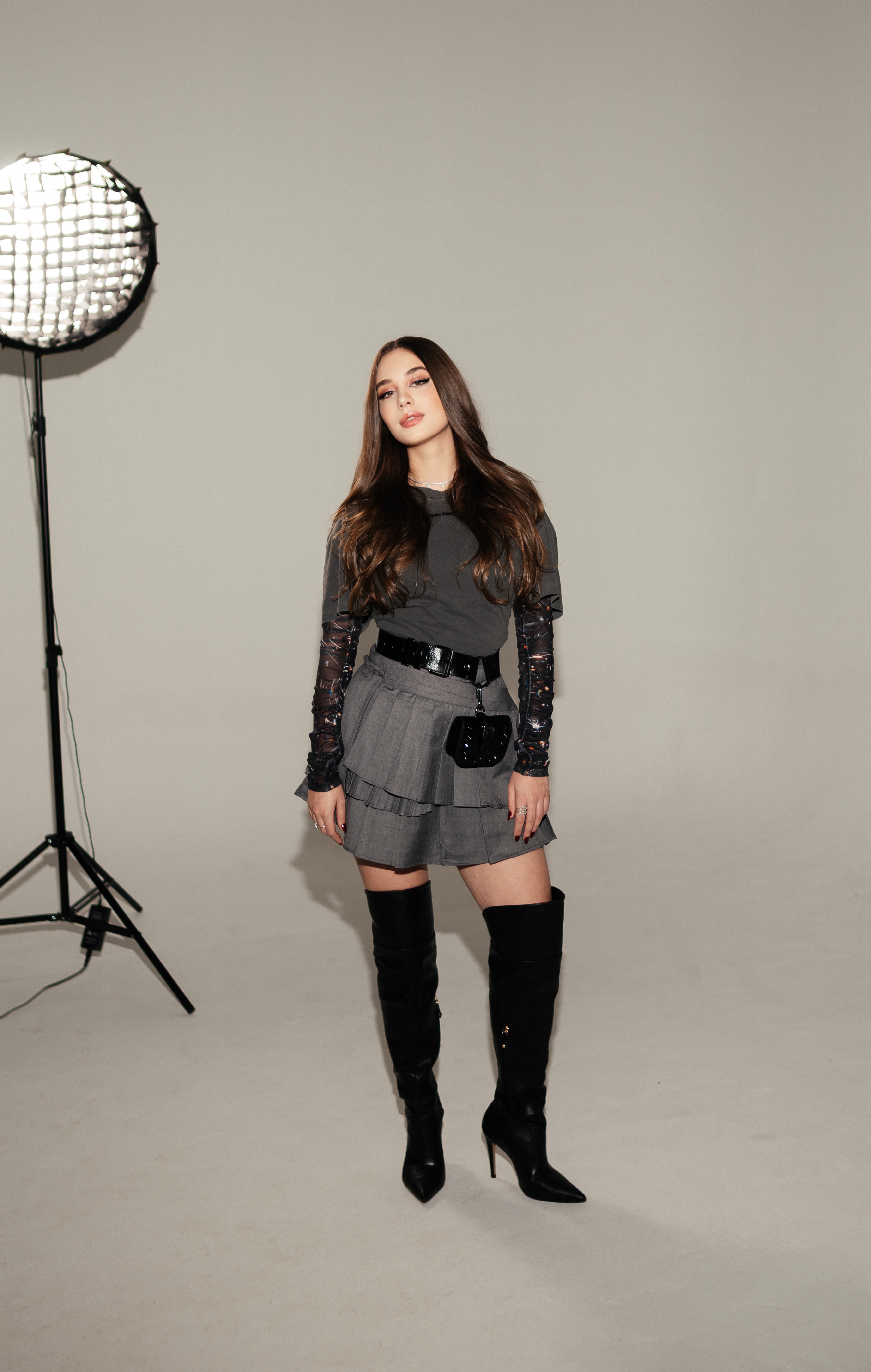 Duda Rubert em ensaio clicado ap&oacute;s NYFW