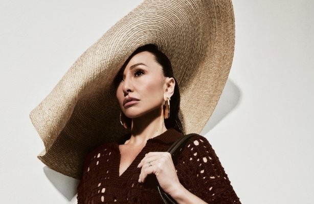 Sabrina Sato estrela nova campanha da Lança Perfume