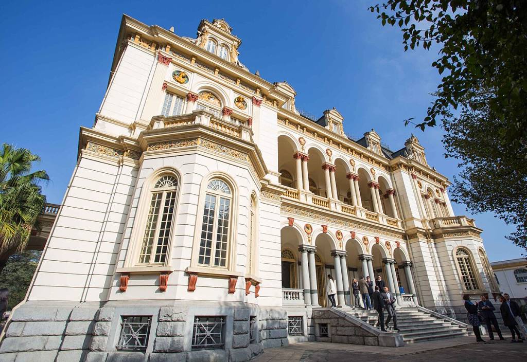 Governo de SP vai restaurar 17 imóveis tombados para novo centro administrativo