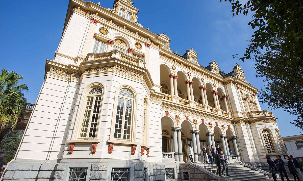 palácio-dos-campos-elíseos