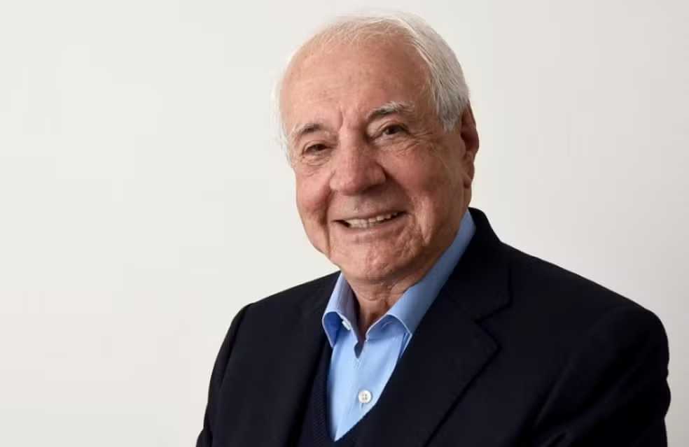 Corpo do publicitário Roberto Duailibi é enterrado em São Paulo