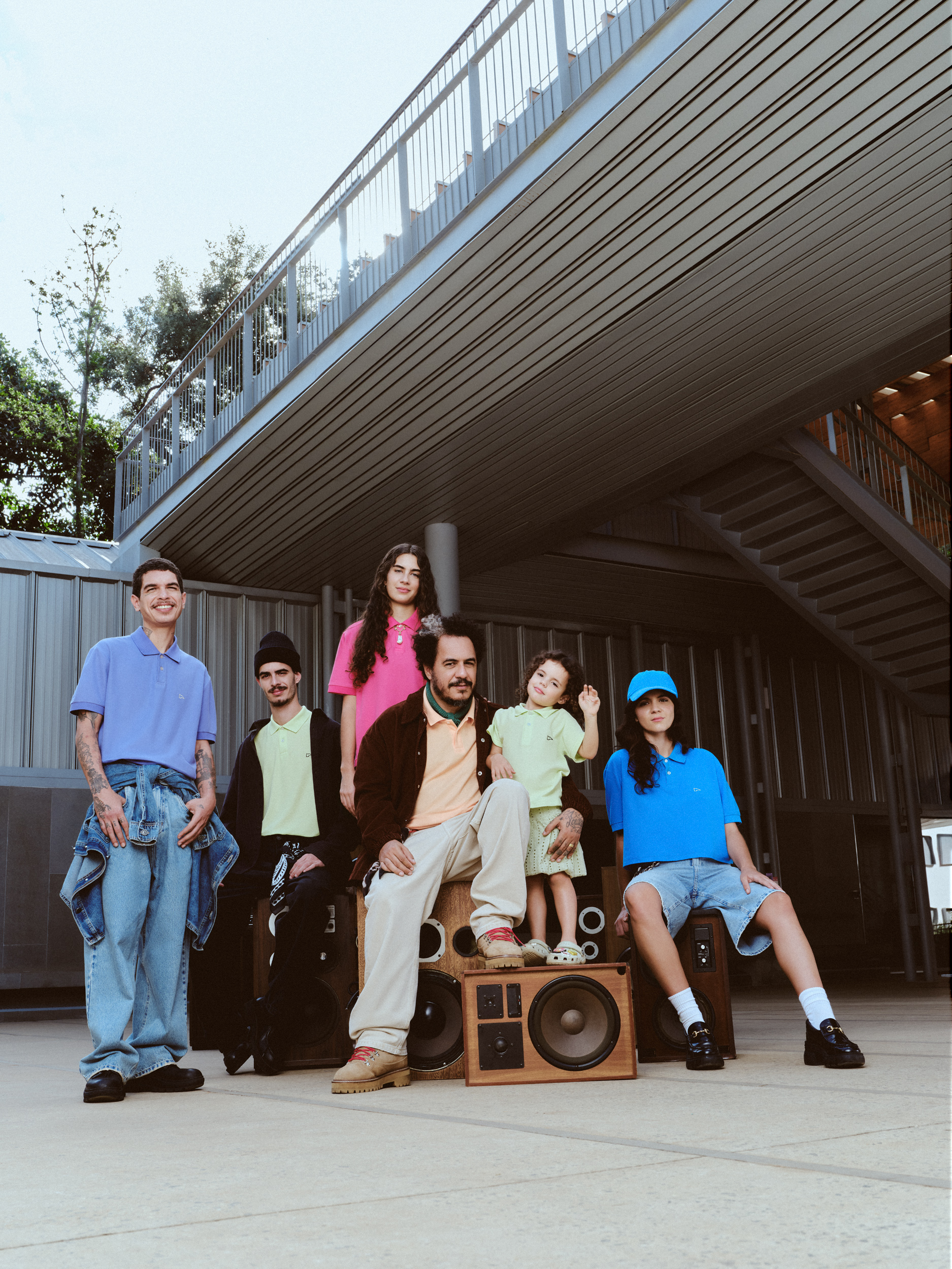 Marcelo D2 com todos os seus filhos: campanha da Riachuelo de Dia dos Pais