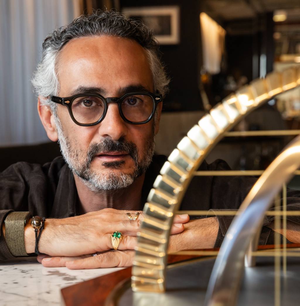 Ara Vartanian assina troféu do SP Open