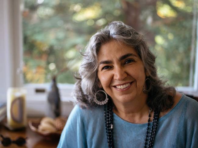 A diretora Denise Zmekhol