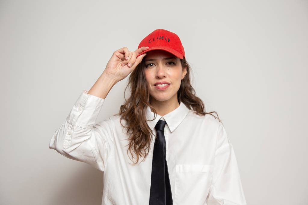 Roberta Martinelli lança livro sobre o disco ‘Letrux em Noite de Climão’