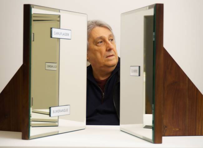 "Nunca fiz uma obra inédita", diz Waltercio Caldas, que abre mostra em SP