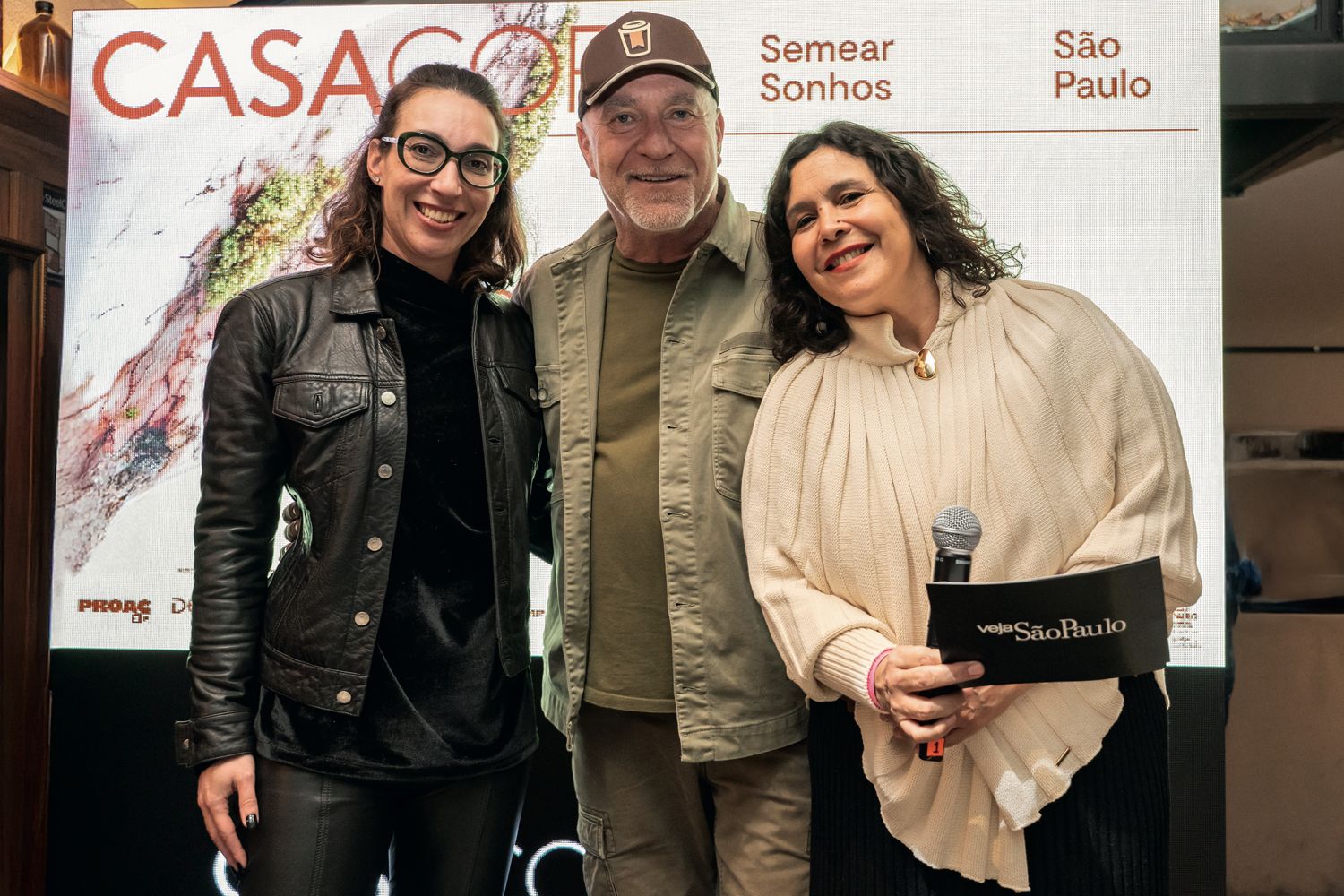 Caroline e Gilberto Elkis, destacados em Paisagismo,com Alice Granato