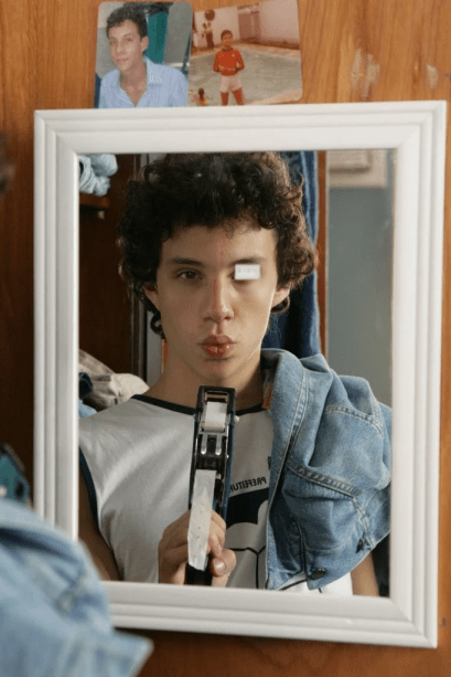 'Ressaca' (2009): de Bruno Vianna, foi o primeiro longa de João,premiado no Festival Cine Esquema Novo