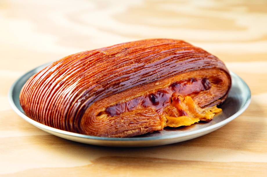 Mirá Padaria Autoral: pain suisse com queijo, bacon e mostarda dijon Mirá Padaria Autoral: pain suisse com queijo, bacon e mostarda dijon