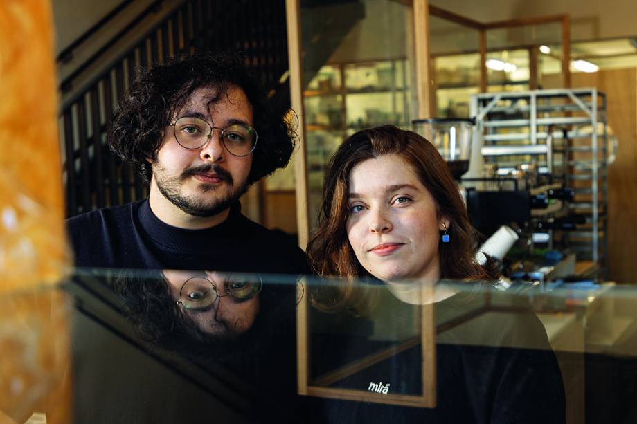 Mirá Padaria Autoral: Leonardo Akira e Júlia Fraga Mirá Padaria Autoral: Leonardo Akira e Júlia Fraga