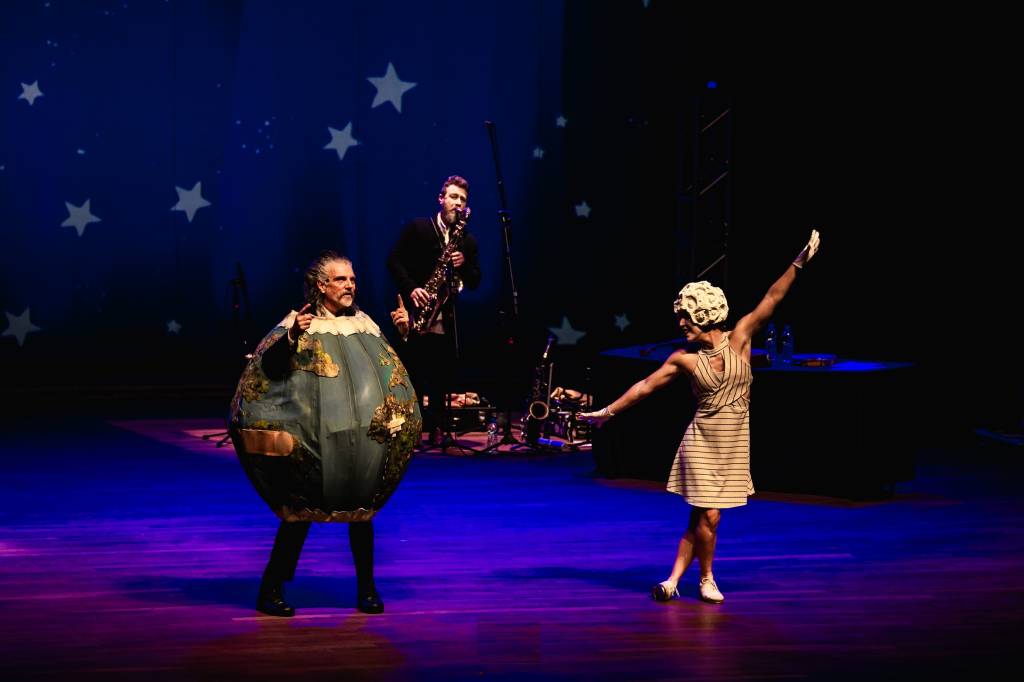 “A Sbørnia Kontr’Ataka” em São Paulo: humor e delírio no Teatro B32