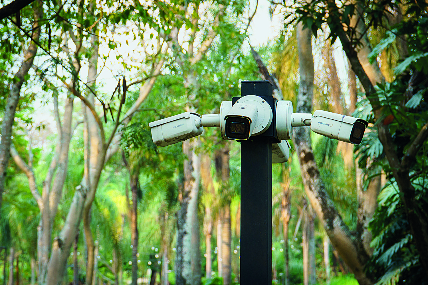 C&acirc;meras de seguran&ccedil;a de condom&iacute;nio em Alphaville