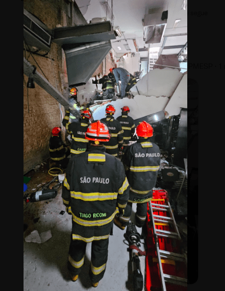 Obra do mezanino que desabou em restaurante não foi autorizada