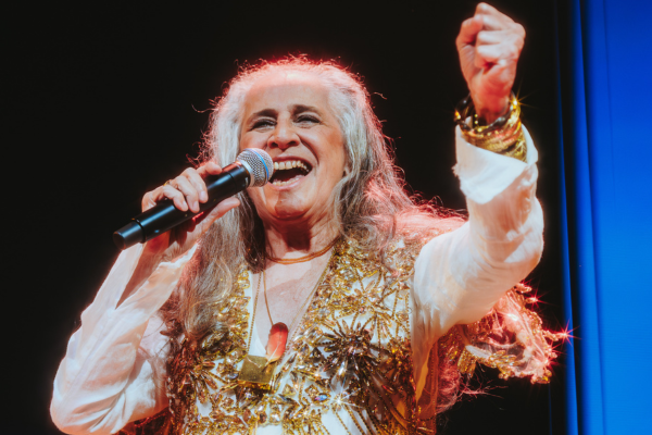 Saiba quais são as músicas inéditas do novo show de Maria Bethânia