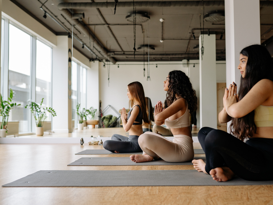 Mulheres Meditando