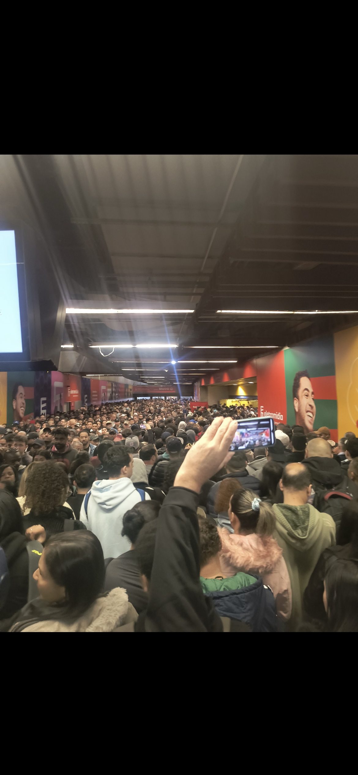 Linha Amarela volta a funcionar normalmente após problemas nesta terça-feira (21)