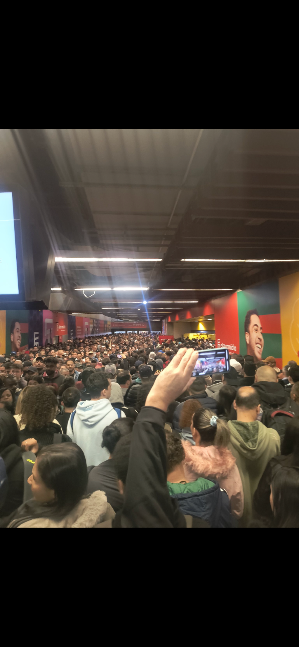 O que aconteceu na Linha 4-Amarela do metrô de SP nesta terça (21)?