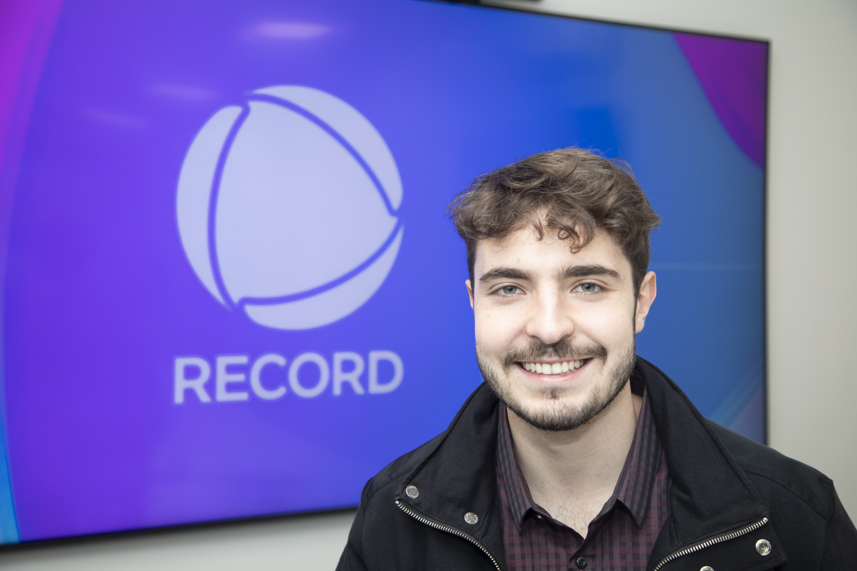 JOAO AUGUSTO LIBERATO_ASSINATURA DE CONTRATO_023_EDU MORAES