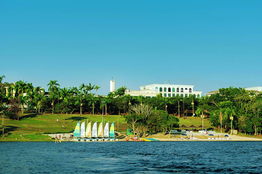 Conheça o Club Med Lake Paradise, resort ideal para férias com crianças