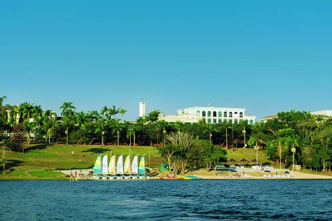 Conheça o Club Med Lake Paradise, resort ideal para férias com crianças