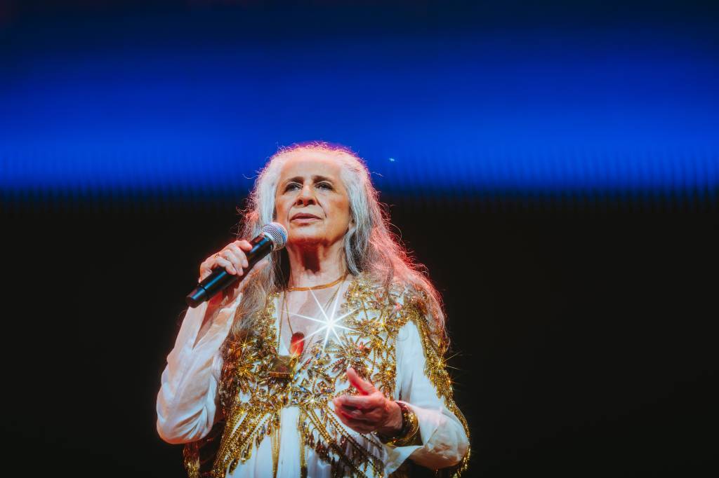 Conheça a música inédita que Rita Lee presenteou a Maria Bethânia