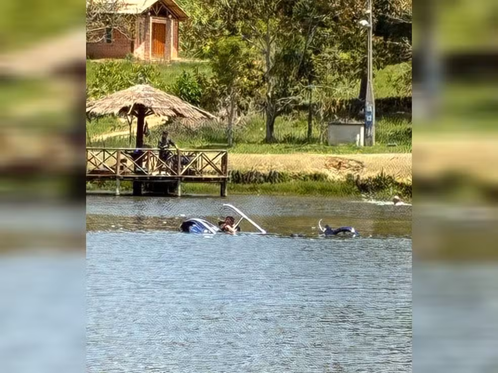 Helicóptero com dois passageiros cai no interior de São Paulo