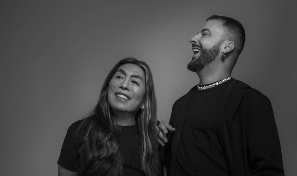 Celso Kamura inaugura primeiro salão de beleza internacional