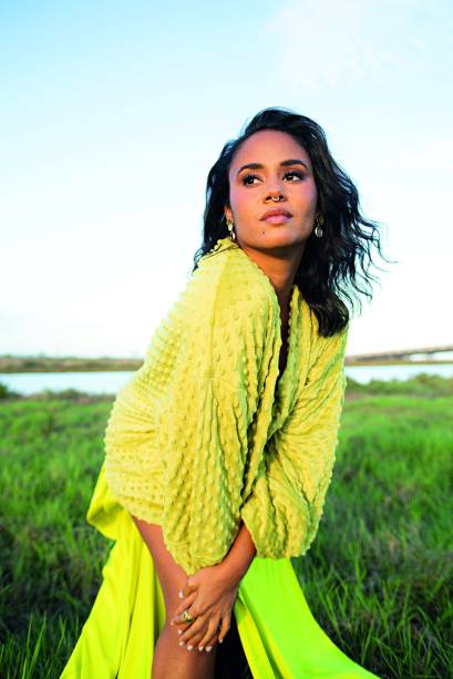 Nova fase: cantora, compositora e agora mãe de Dayo