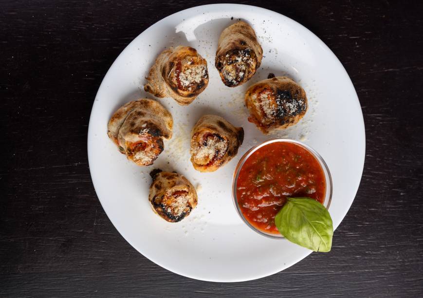 Ticca Pizza: rocambole de calabresa com catupiry