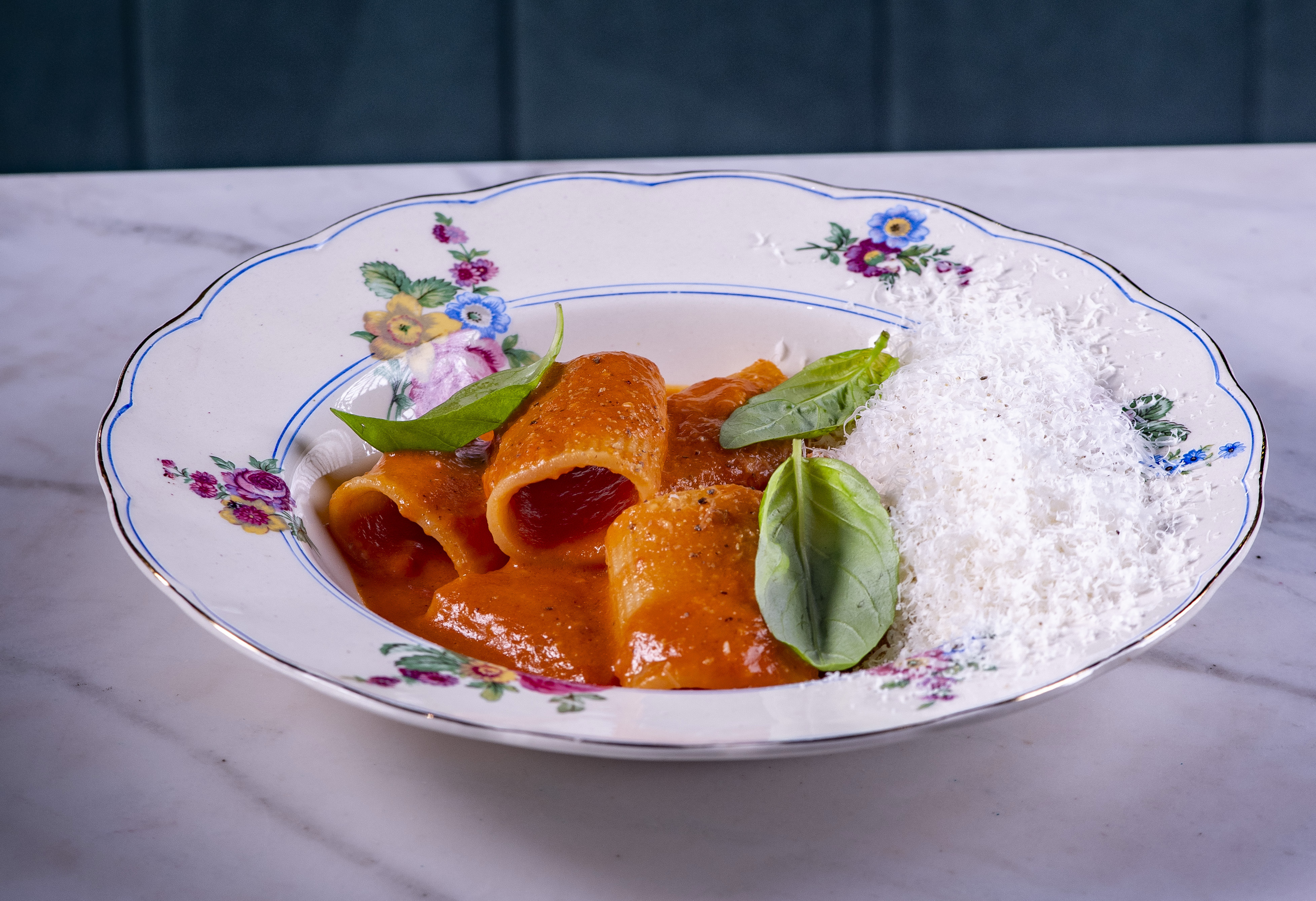 Lita: paccheri alla scarpariello