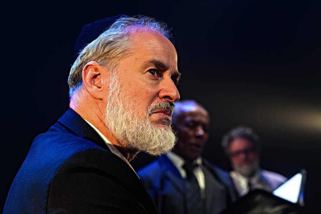 ‘O Mercador de Veneza’ ganha releitura com Dan Stulbach no Tucarena